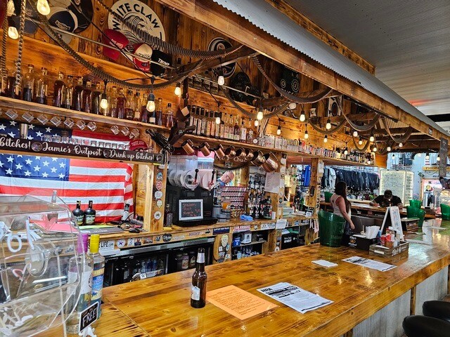 More Photos Of 602 Clark St, Utica Restaurant For Sale