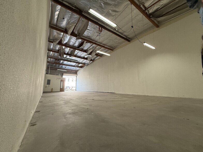 More Photos Of 12734 Branford St, Pacoima Warehouse For Sale