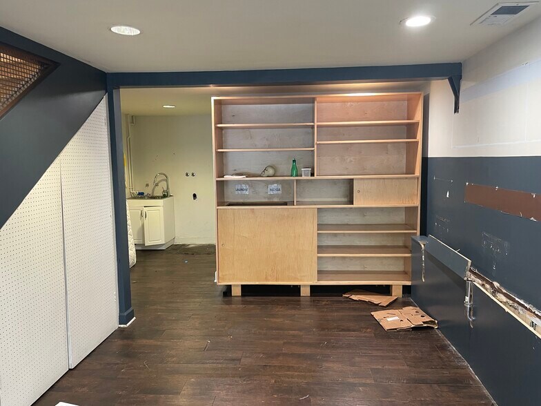 More Photos Of 3349-3351 Grand Ave, Oakland Storefront For Lease