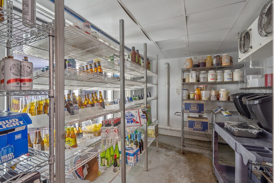 More Photos Of 2107 N Osceola Rd, Camden Service Station For Sale