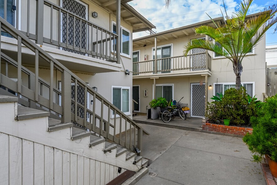 More Photos Of 5035 Saratoga Ave, San Diego Apartments For Sale