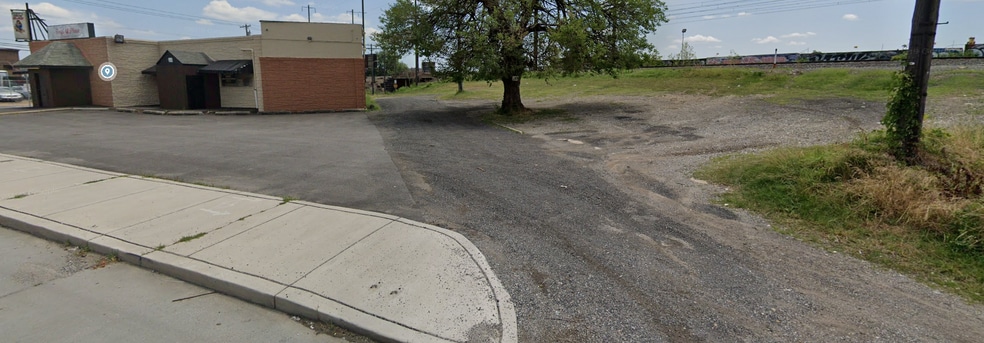 More Photos Of 4215 E Monument St, Baltimore Sports And Entertainment For Sale