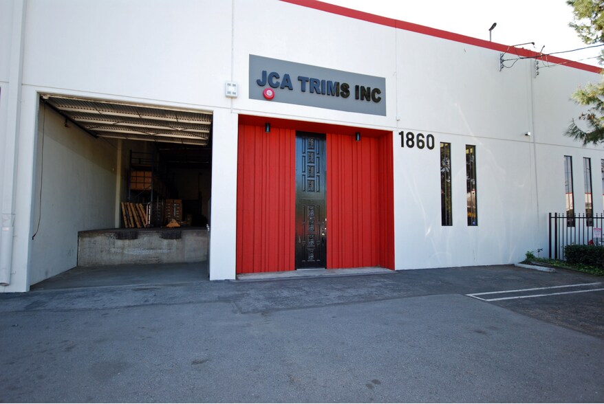 More Photos Of 4605-4631 S Alameda St, Los Angeles Unknown For Lease