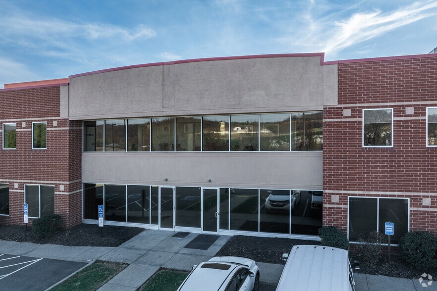 More Photos Of 401 Technology Dr, Canonsburg Light Distribution For Sale