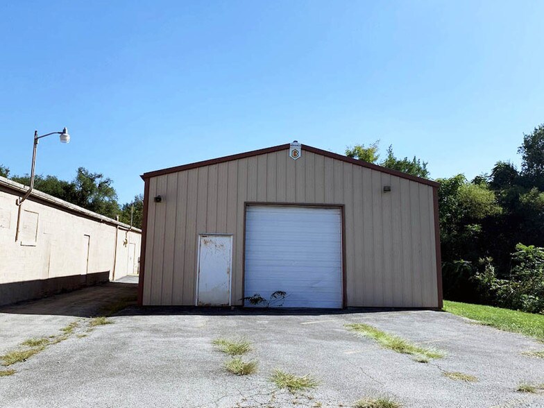 More Photos Of 4370 W Market St, York Freestanding For Sale