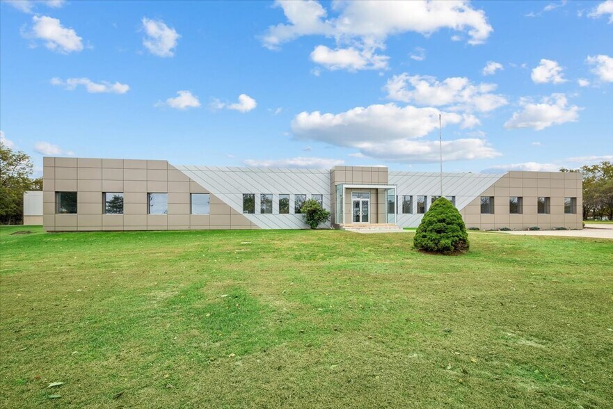 More Photos Of 3087 E Us 22, Somerville Manufacturing For Lease