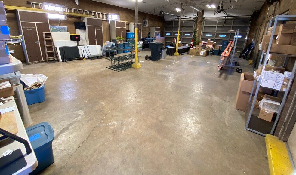 More Photos Of 2800 Northside Dr, Bossier City Flex For Lease