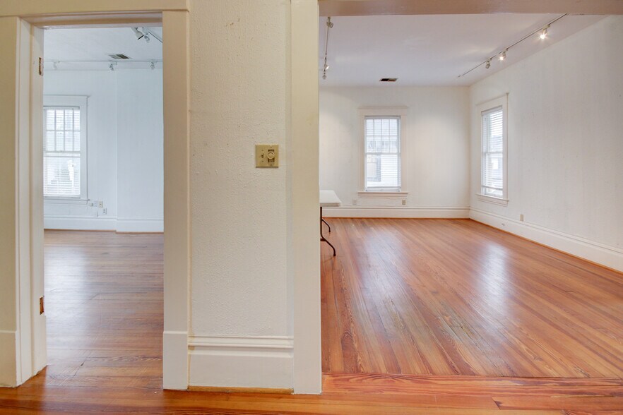 More Photos Of 239 Westheimer Rd, Houston Office Residential For Sale