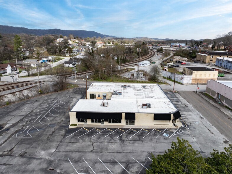 More Photos Of , Harriman Office For Sale
