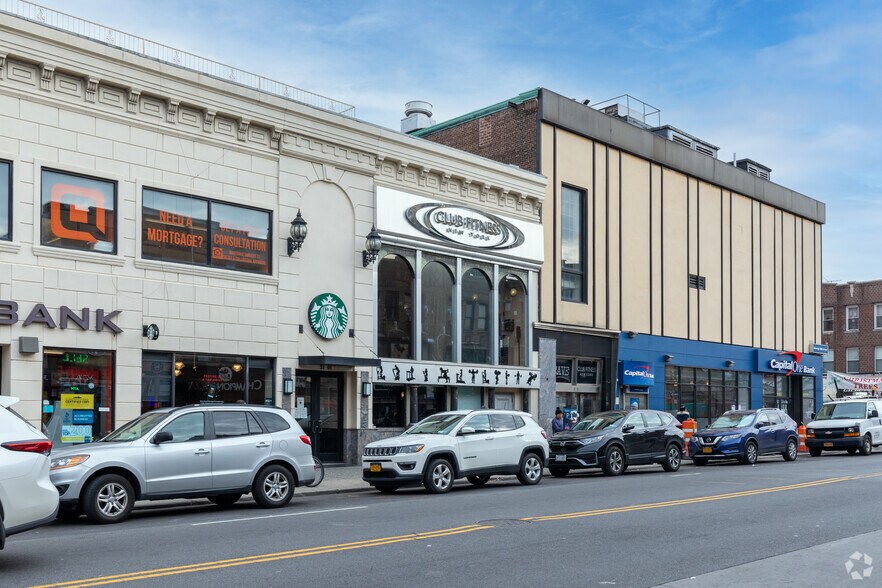 More Photos Of 31-09 Broadway, Astoria Storefront Retail Office For Lease