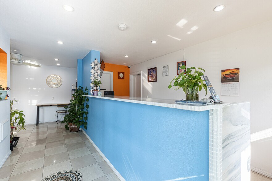 More Photos Of 4 Mariposa St, Vallejo Hotel For Sale