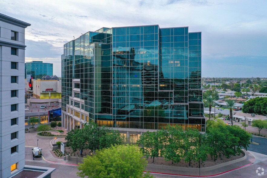 More Photos Of 2415 E Camelback Rd, Phoenix Coworking Space