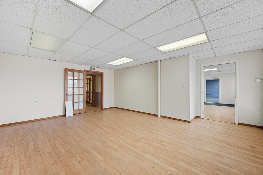 More Photos Of 4110 Haltom Rd, Haltom City Freestanding For Sale