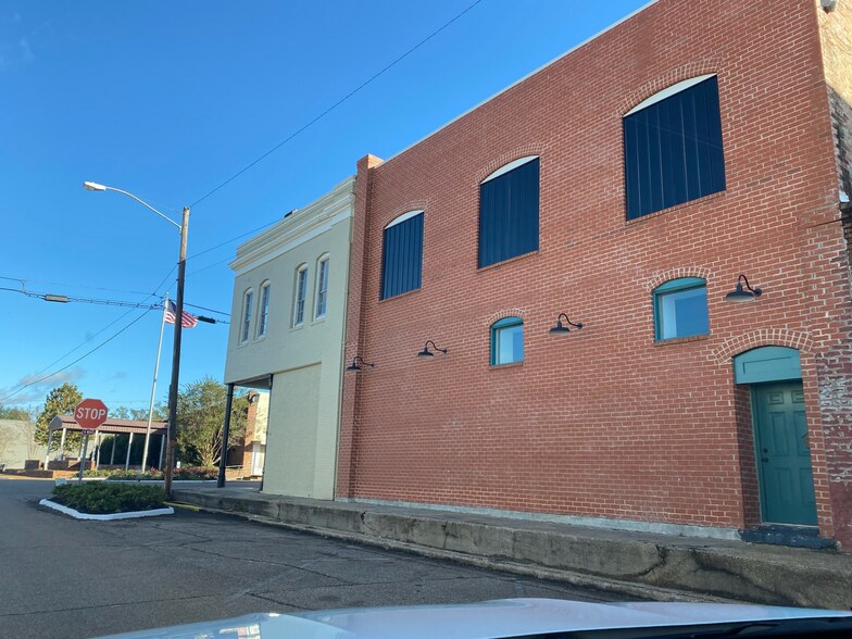 More Photos Of 202 Main St, Union Storefront Retail Residential For Sale