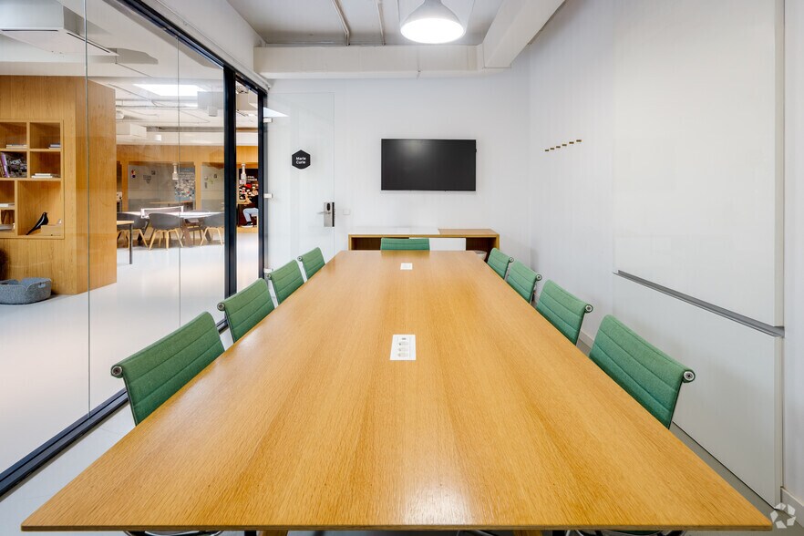 More Photos Of 193-201 Carrer de Pallars, Barcelona Coworking Space