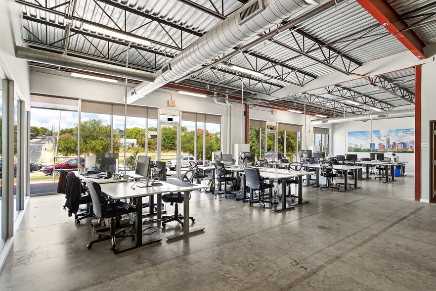 More Photos Of 2301 E Riverside Dr, Austin Unknown For Lease