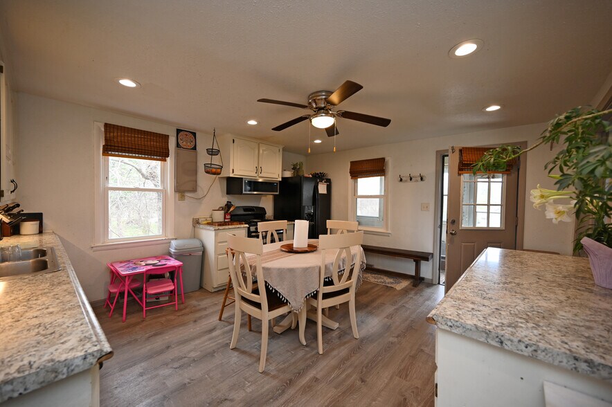More Photos Of N47W30815 Hill St, Hartland General Retail For Sale