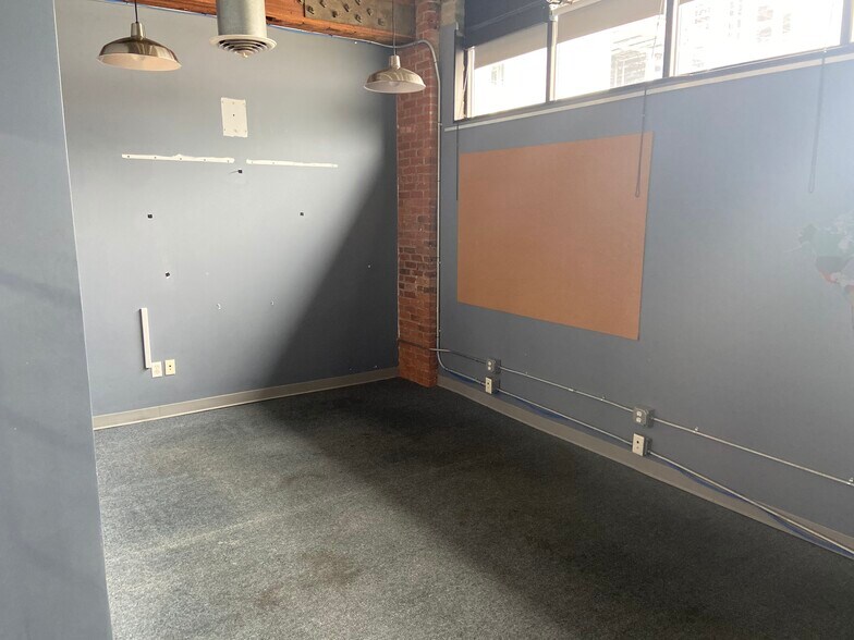 More Photos Of 10 Lackawanna Plz, Montclair Storefront Retail Office For Lease