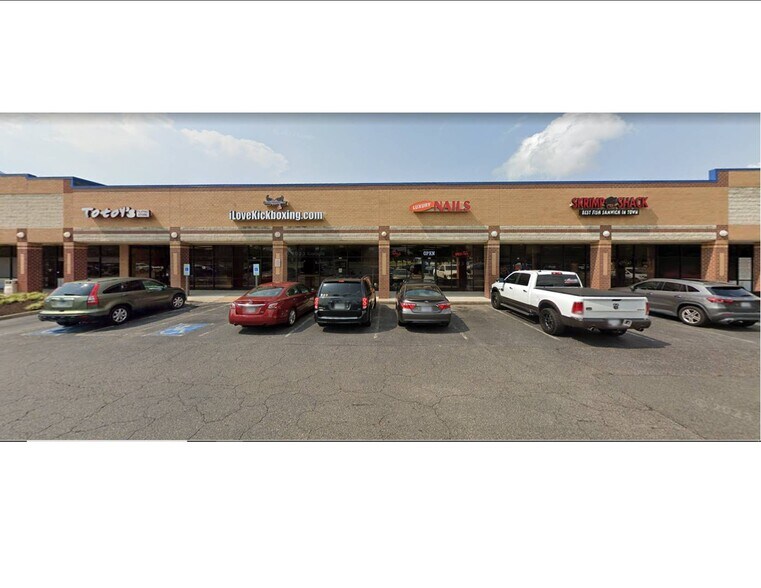 More Photos Of 6540 Hampton Roads Pky, Suffolk General Retail For Lease