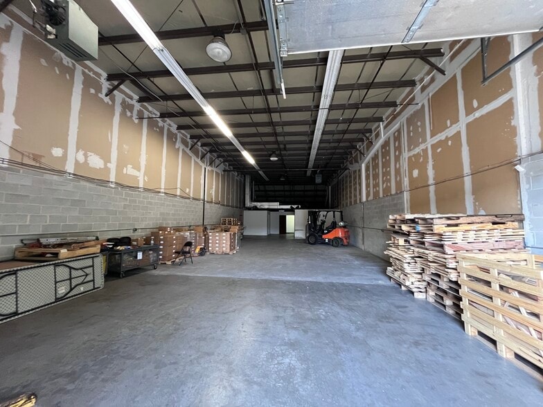 More Photos Of 35 E Uwchlan Ave, Exton Light Manufacturing For Lease
