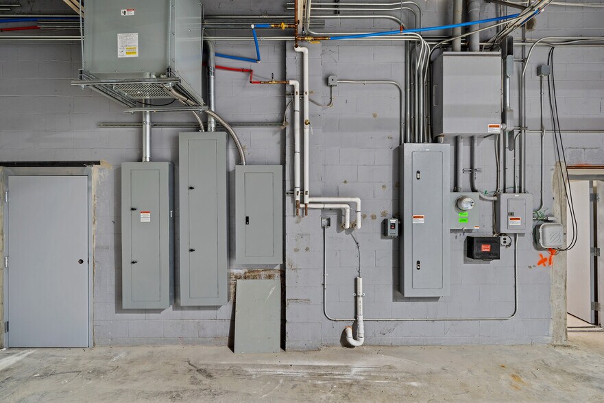 More Photos Of 12843-12851 Artesian St, Detroit Warehouse For Sale