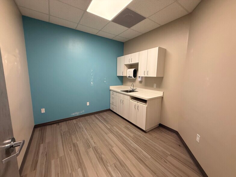More Photos Of 1657 Taylor Rd, Port Orange Unknown For Lease