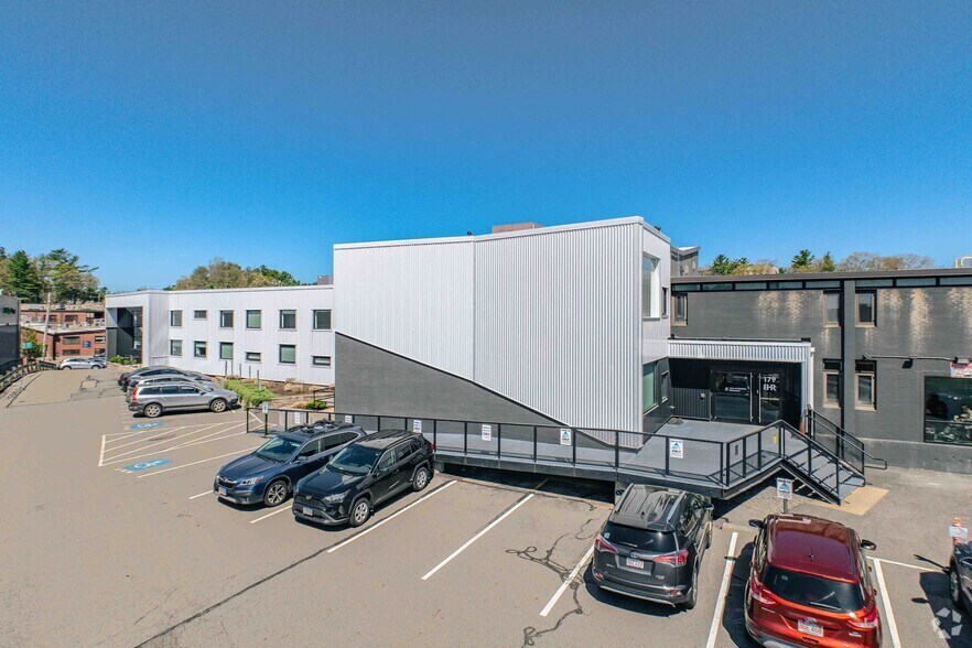 More Photos Of 179 Bear Hill Rd, Waltham Research And Development For Lease