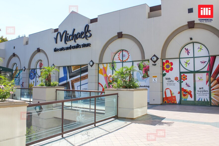 More Photos Of 17200 Ventura Blvd, Encino Unknown For Lease