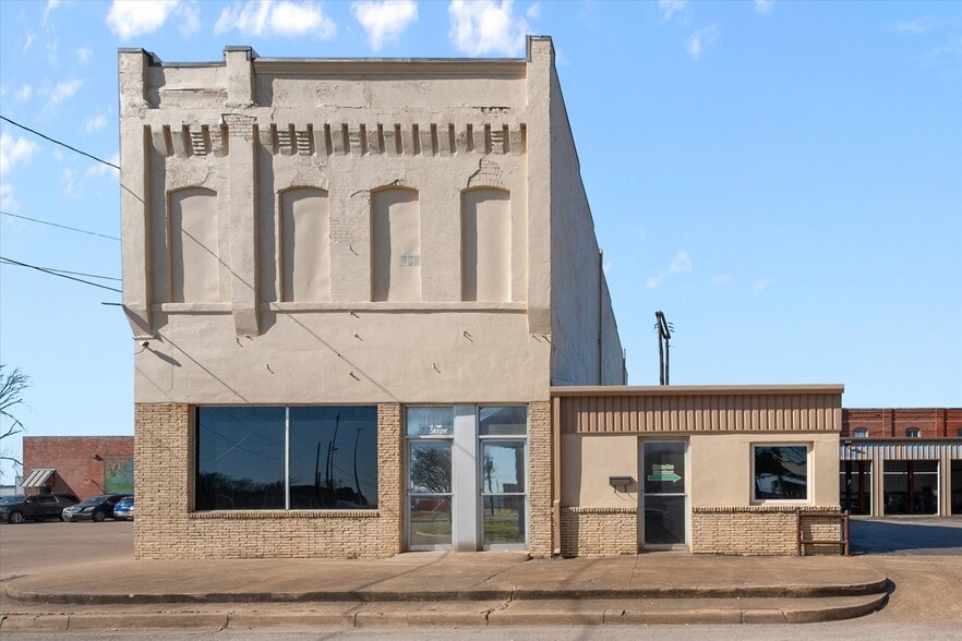 More Photos Of 308 S Beaton St, Corsicana Office For Sale