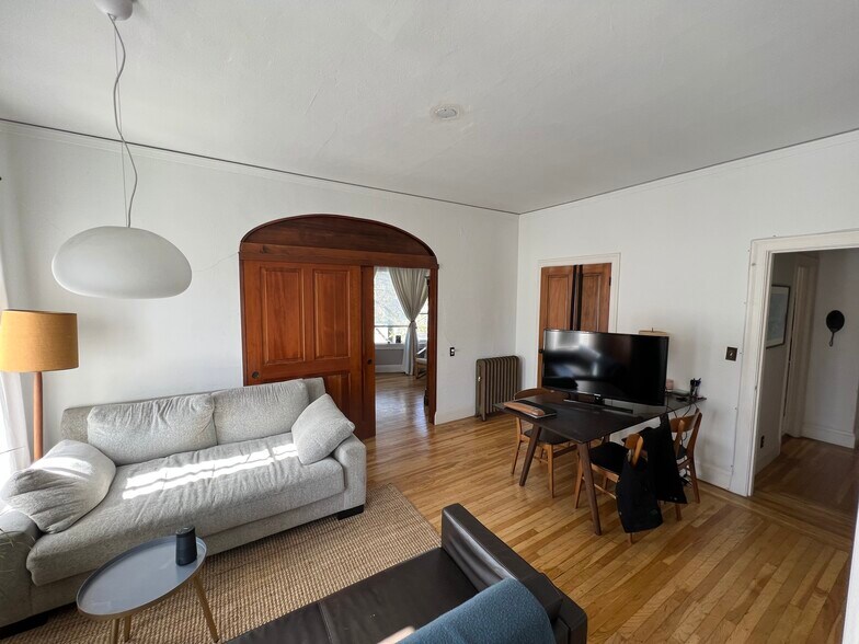 More Photos Of 6008 College Ave, Oakland Storefront Retail Residential For Sale