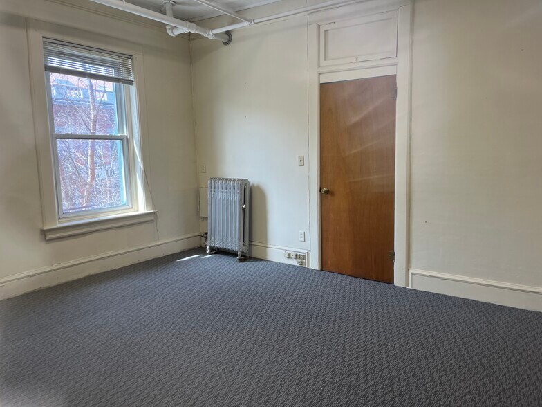 More Photos Of 102 East State Street, Ithaca Loft Creative Space For Lease