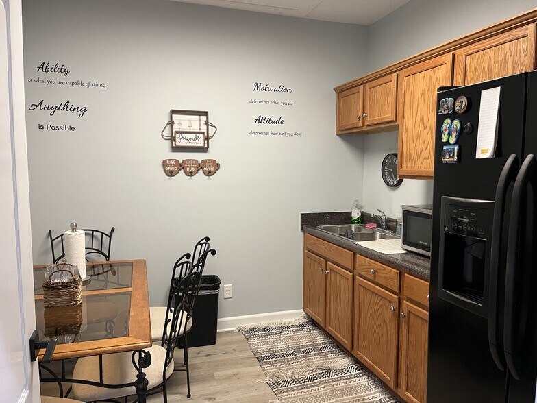 More Photos Of 9695 Lebanon Rd, Mount Juliet Office For Lease