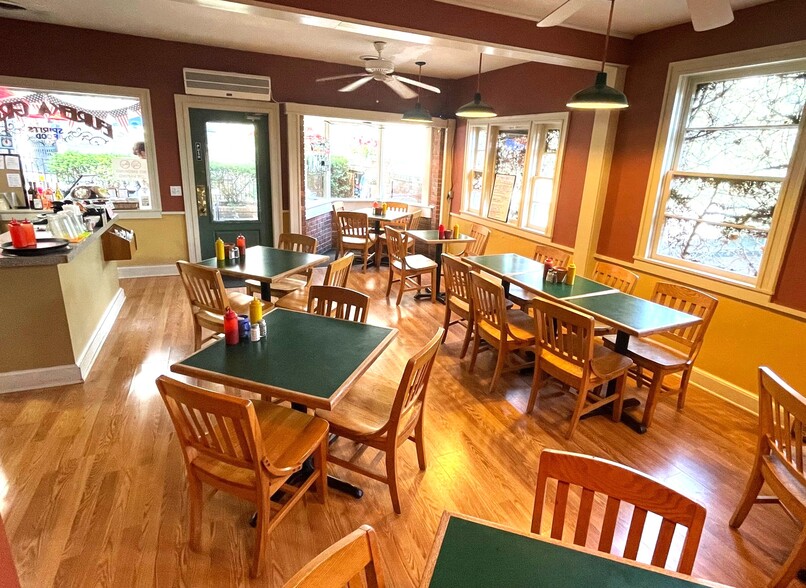 More Photos Of 71 Spring St, Eureka Springs Restaurant For Sale