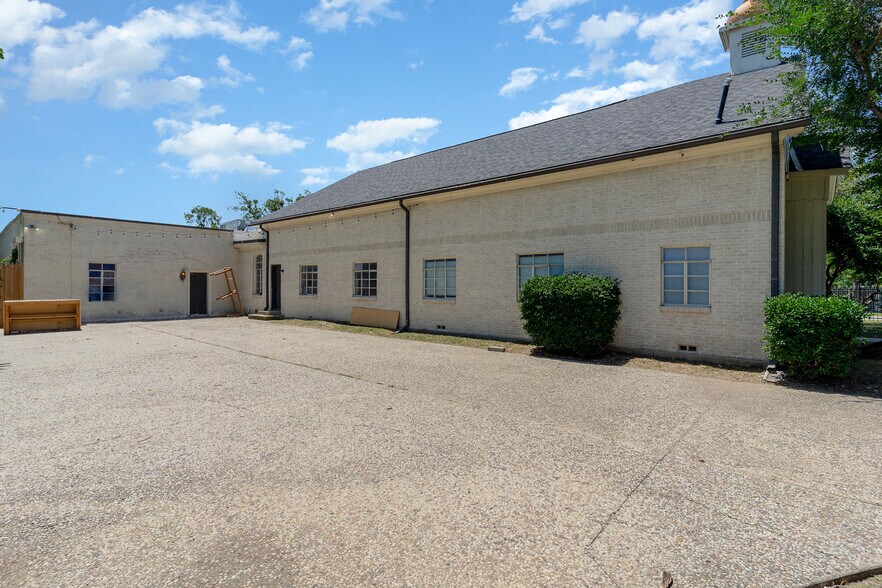More Photos Of 2602 Kings Rd, Dallas Religious Facility For Sale
