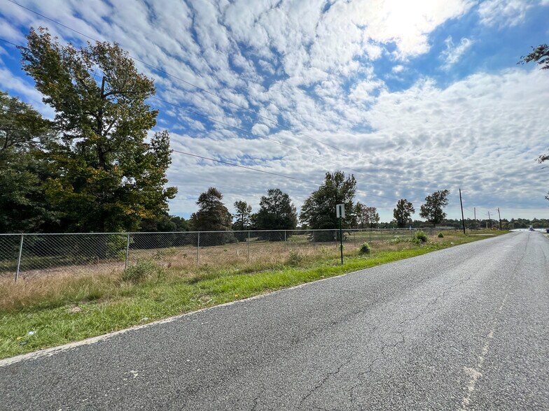 More Photos Of 730 Interstate 45 S, Huntsville Land For Sale