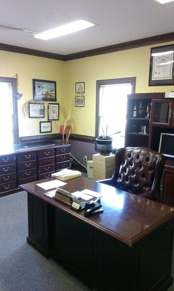 More Photos Of 130 N Mcdowell St, Charlotte Office For Sale