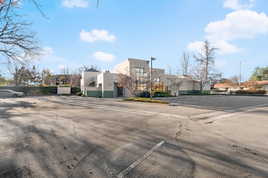 More Photos Of 5309 Carrington Cir, Stockton Healthcare For Sale