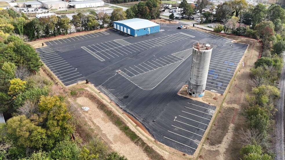 More Photos Of 1696 Joy Lake Rd, Lake City Service For Lease