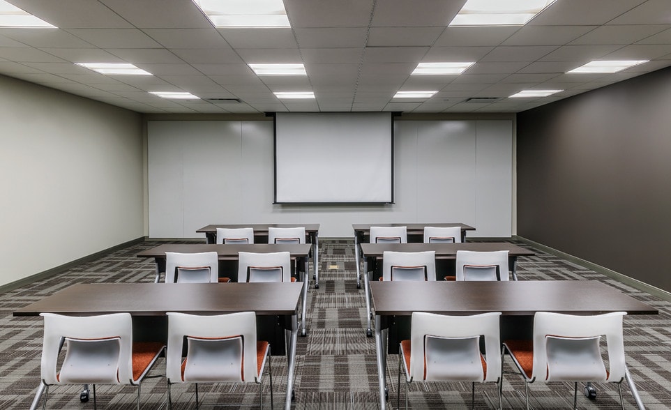 More Photos Of 10 N Martingale Rd, Schaumburg Coworking Space