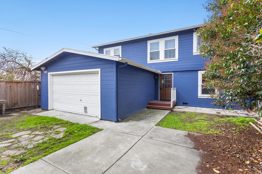 More Photos Of 3031 Chestnut St, Oakland Multifamily For Sale