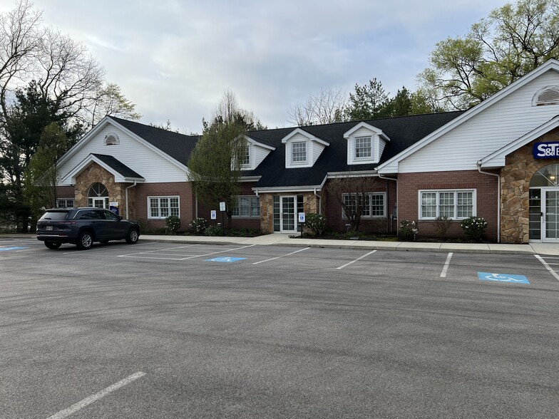 Primary Photo Of 210 W Portage Trail Ext, Cuyahoga Falls Medical For Lease