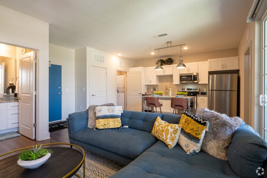 More Photos Of 10945 Nuckols Rd, Glen Allen Apartments For Sale
