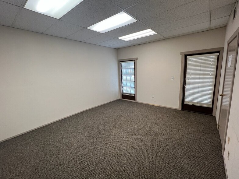 More Photos Of 3731 Sunset Ln, Antioch Unknown For Lease
