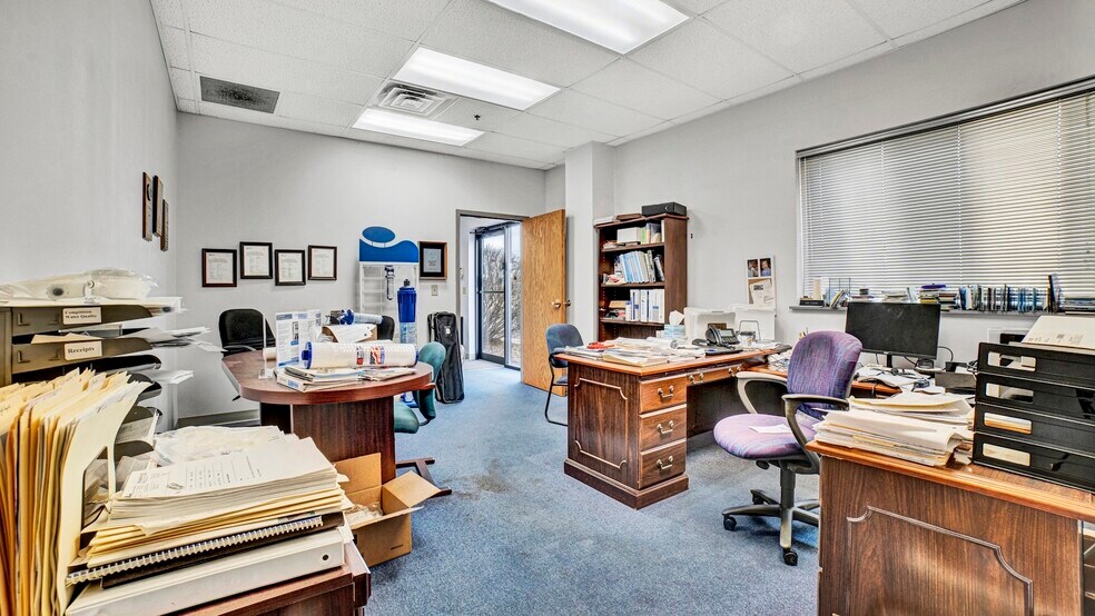 More Photos Of 961 N Main St, Mansfield Warehouse For Lease