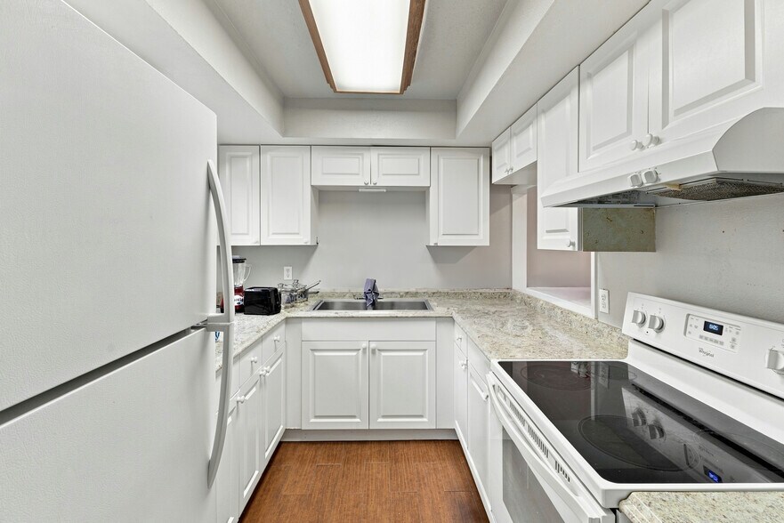 More Photos Of 1005 S New York Ave, Lakeland Apartments For Sale