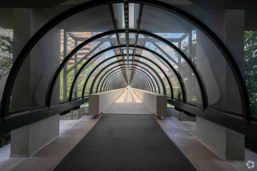 More Photos Of 1100 Abernathy Rd NE, Atlanta Office For Lease
