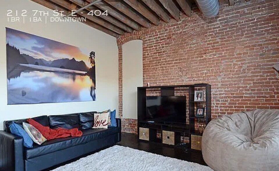 More Photos Of 212 7th St E, Saint Paul Apartments For Sale