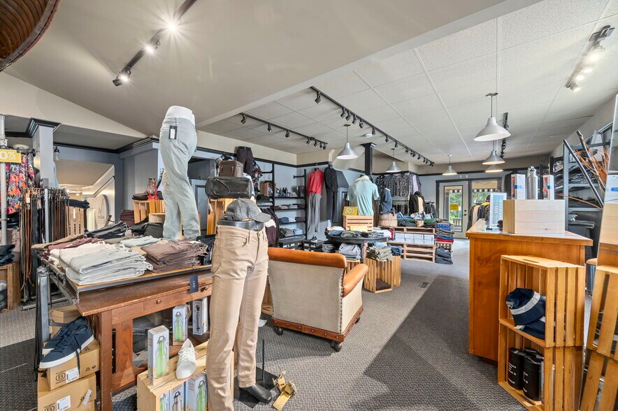 More Photos Of 227 Colborne St, Port Stanle Office For Sale