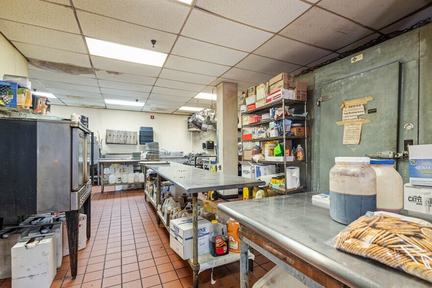 More Photos Of 20 Center St, Batavia Restaurant For Sale