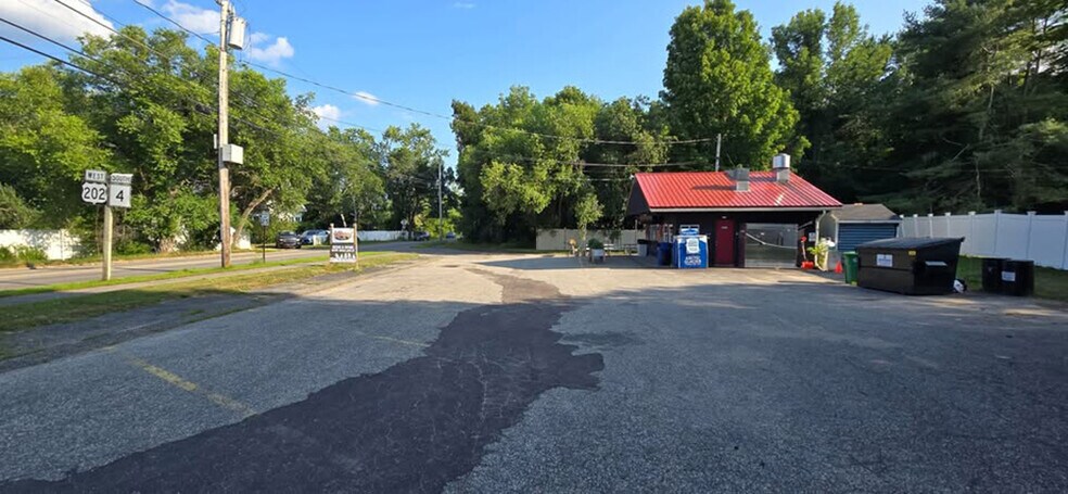More Photos Of 680 Gray Rd, Gorham Freestanding For Lease